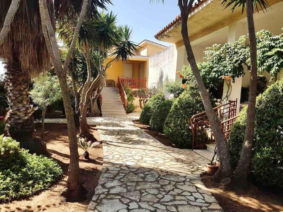 La Casa Dei Bouganville - Lo Stagnone Isole Egadi Марсала Екстериор снимка